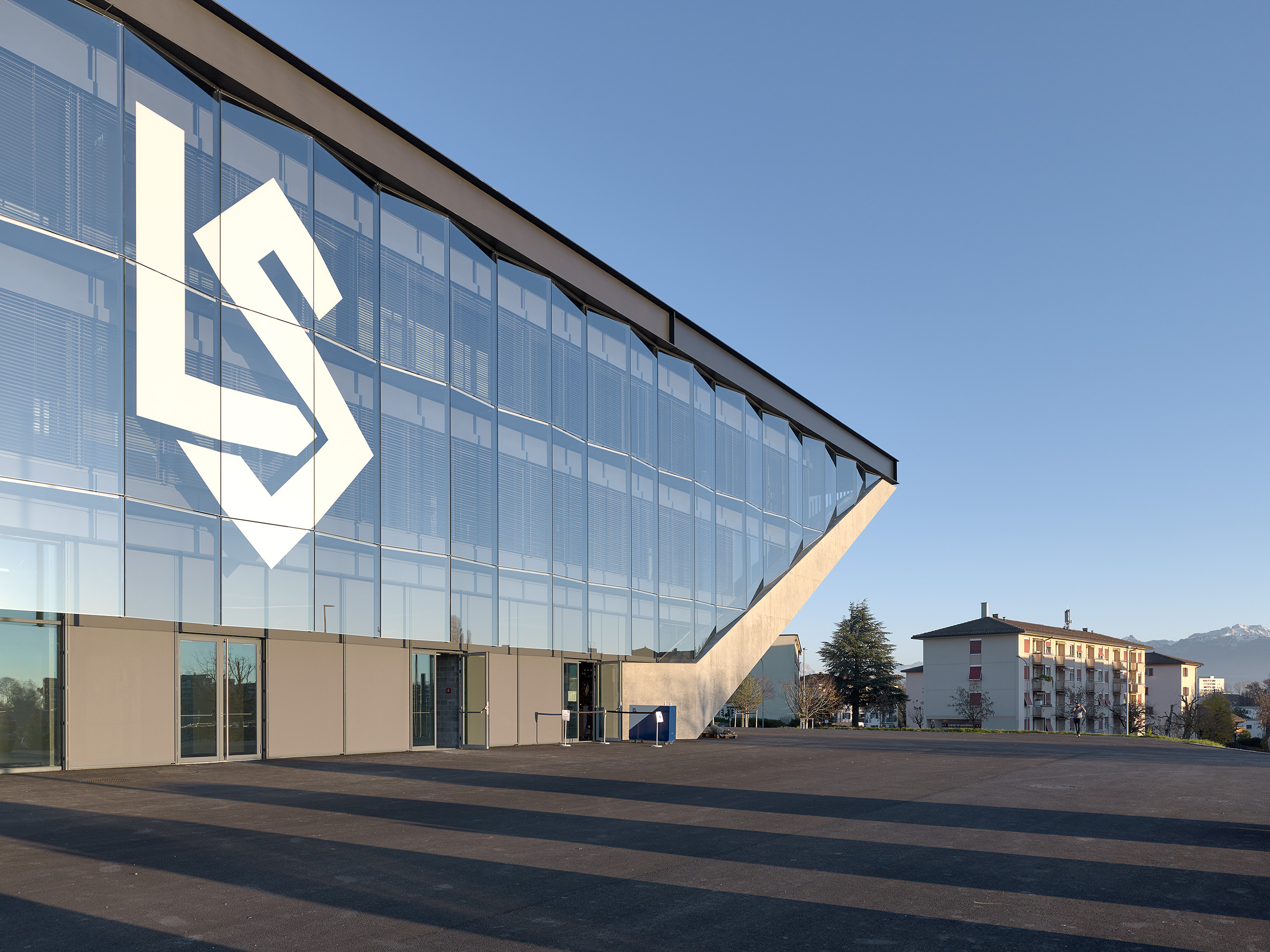 Stade de la Tuilière, Lausanne